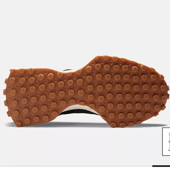 New Balance 327 Black Sneakers - Picture 7 of 15